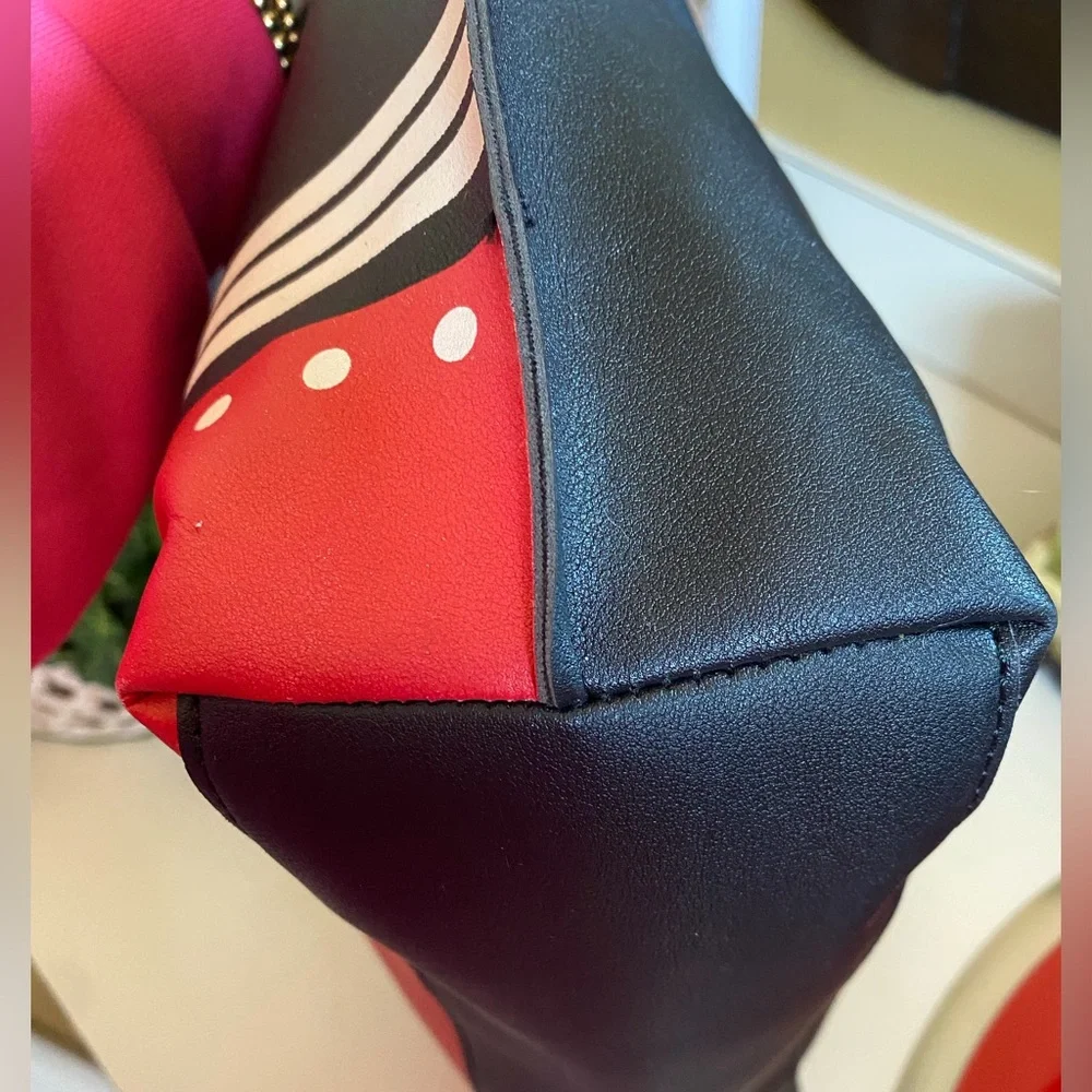Betty Boop Black and Red Tote with Gold Tone Chain - Picture 6 of 16